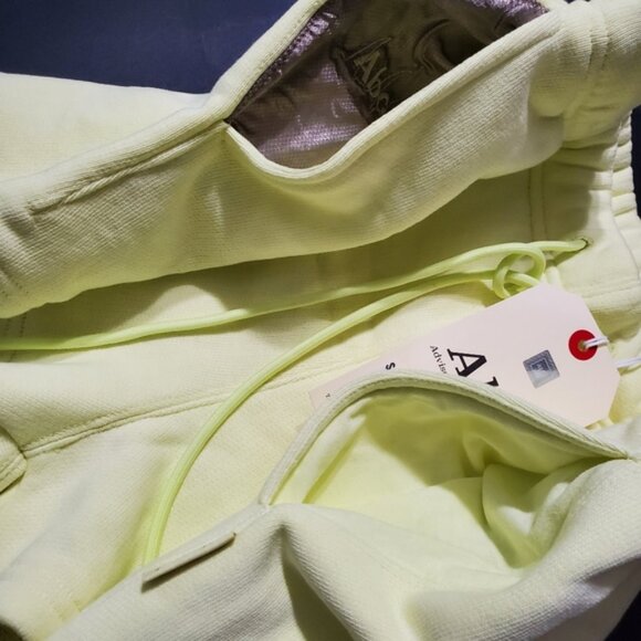 NWT ADVISORY BOARD CRYSTALS Abc 123 WOMEN SWEATSHORTS Sulphur yellow - Picture 10 of 10